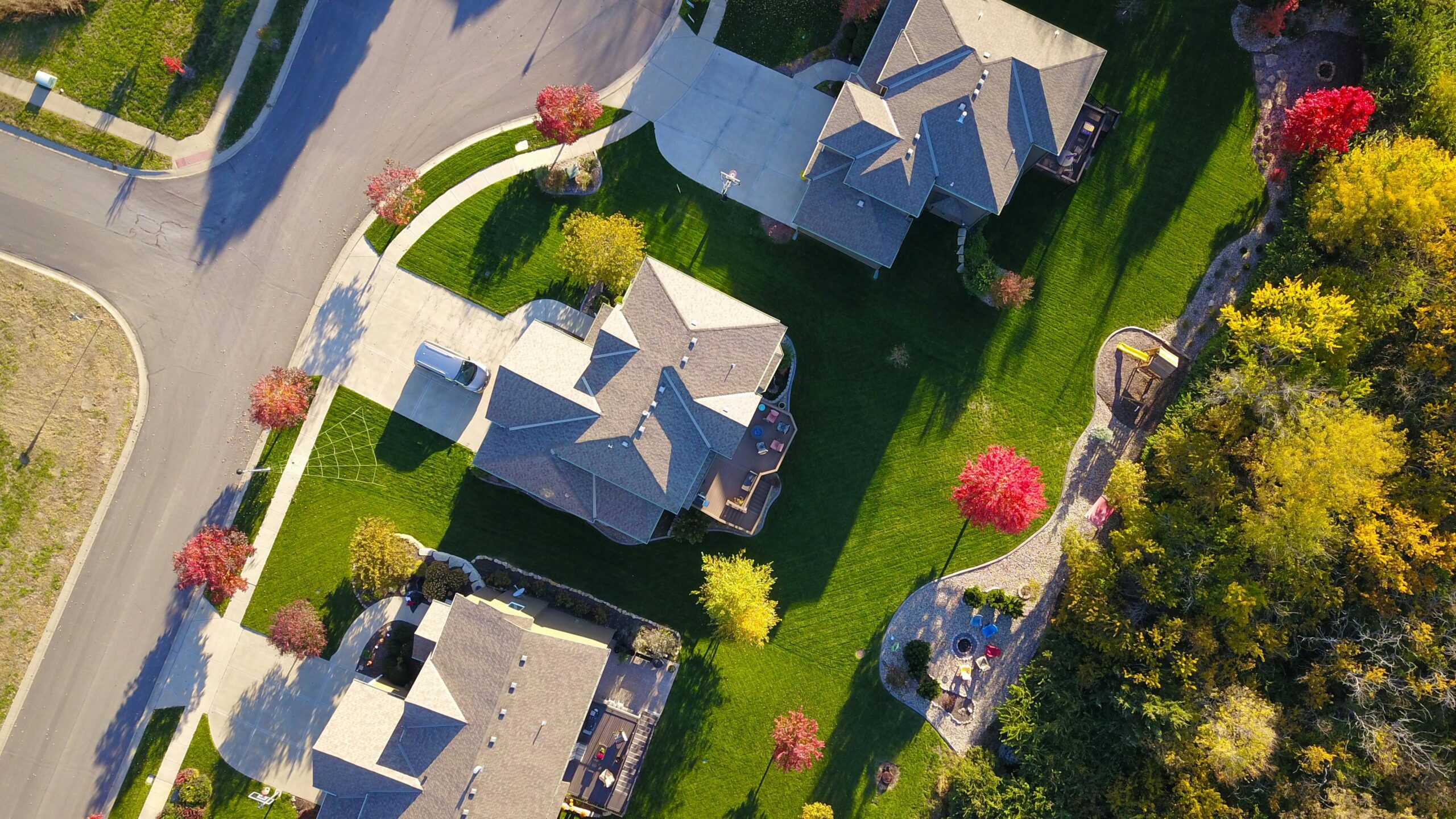bird-s-eye-view-of-rooftops-stockpack-pexels Bird s eye view of rooftops